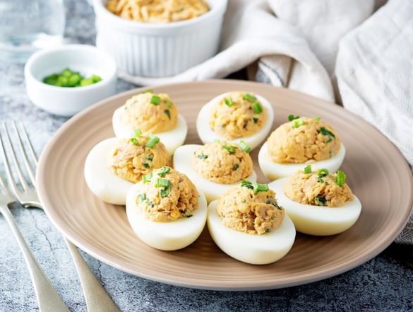 Huevos rellenos