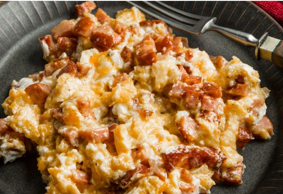 Revuelto de longanizas con huevo
